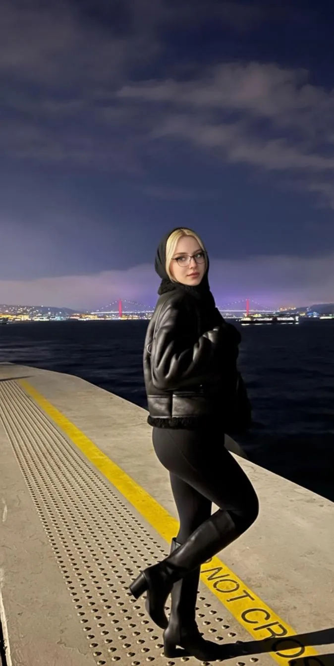 Hande - Sancaktepe Escort